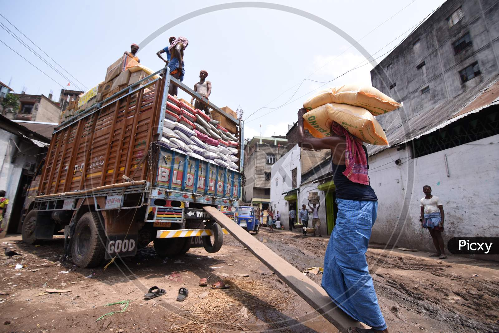 dd1dd727c6117bf719211a2c2d950667